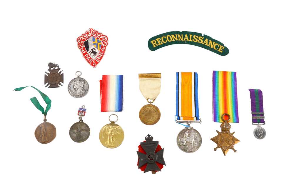 Lot 372 - A set of WWI medals and other medals