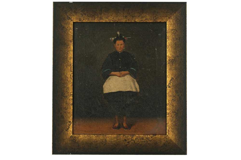 Lot 269 - AN OIL PAINTING OF A CHINESE LADY.