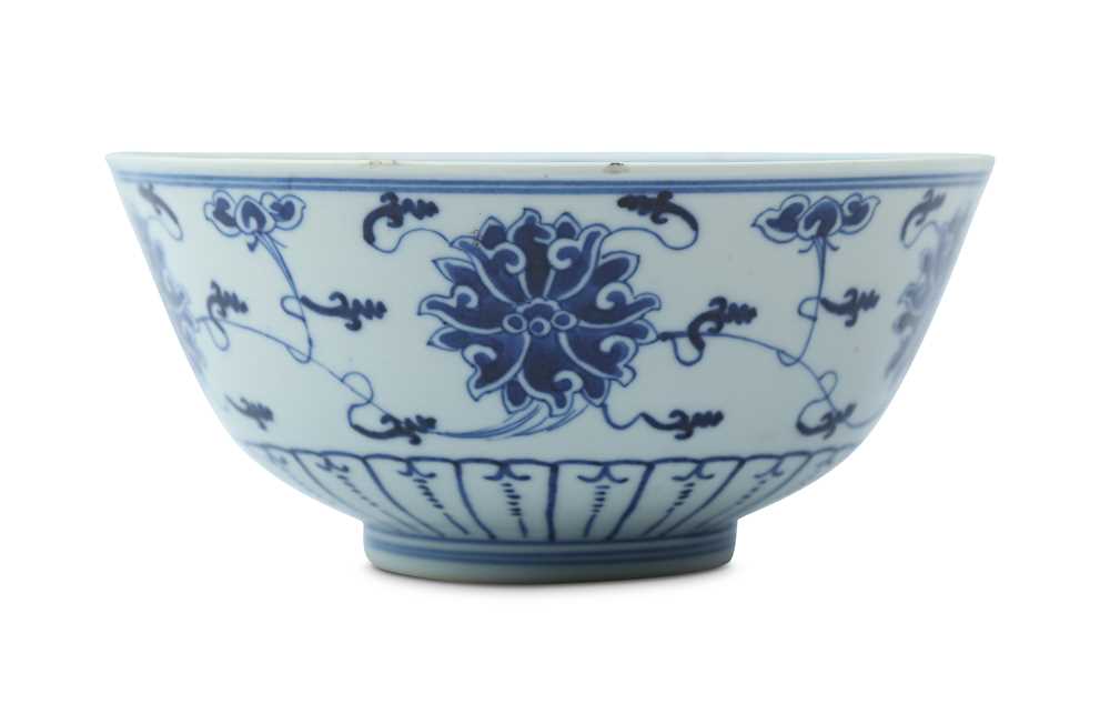 Lot 37 - A CHINESE BLUE AND WHITE 'LOTUS SCROLL' BOW