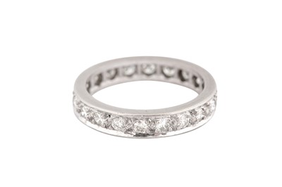 Lot 31 - A diamond eternity ring