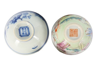 Lot 1010 - TWO CHINESE PORCELAIN CUPS.