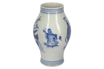 Lot 495 - A CHINESE BLUE AND WHITE 'ZHONG KUI' VASE.