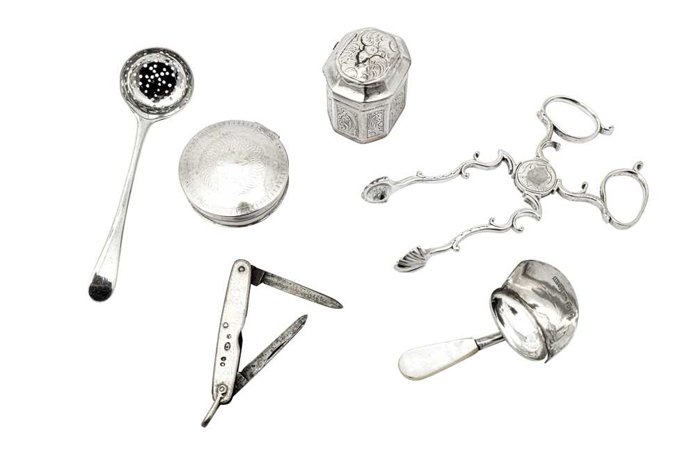 Lot 116 - A mixed group of silver, including a Victorian pair of sugar nips, London 1851 by Francis Higgins