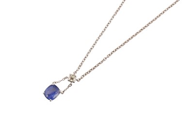 Lot 9 - A sapphire and diamond pendant necklace