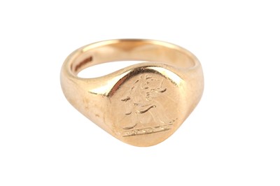 Lot 124 - A 9 carat gold signet ring