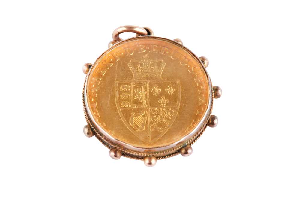 Lot 114 - A George III full guinea pendant