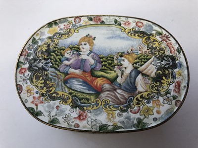 Lot 578 - A CHINESE FAMILLE ROSE CANTON ENAMEL BOX AND COVER.
