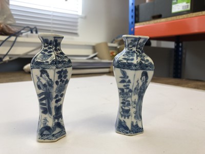 Lot 448 - A PAIR OF MINIATURE CHINESE BLUE AND WHITE VASES.