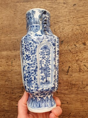 Lot 452 - A CHINESE BLUE AND WHITE VASE AND COVER.