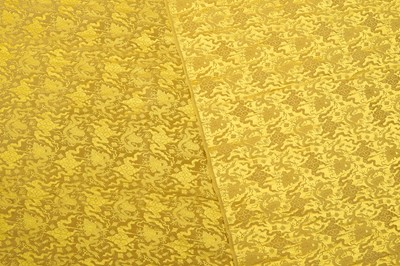 Lot 460 - A LARGE CHINESE IMPERIAL YELLOW SILK DAMASK 'DRAGON' PANEL.
