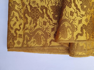 Lot 140 - A LARGE CHINESE IMPERIAL YELLOW SILK DAMASK 'DRAGON' PANEL.