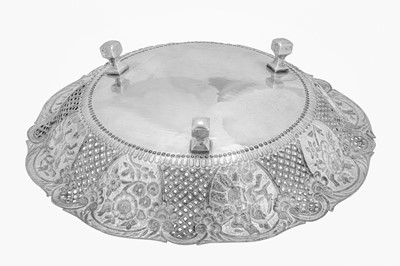 Lot 185 - A large mid-20th century Iranian (Persian) unmarked silver bowl, Kermanshah or Shiraz circa 1940