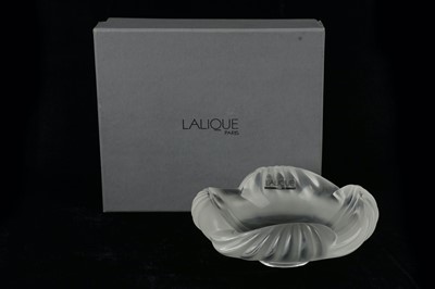 Lot 261 - A contemporary Lalique 'Aruba' bowl or ashtray