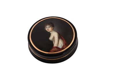 Lot 88 - A late 18th / early 19th century French or Austrian portrait miniature set unmarked gold mounted tortoiseshell snuff box, circa 1800