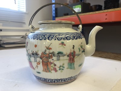 Lot 232 - A CHINESE FAMILLE ROSE TEAPOT AND COVER.