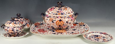 Lot 145 - 19th Century Imari dinner ware, meat plate...