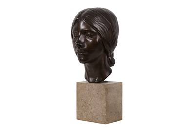 Lot 67 - AN EARLY 20TH CENTURY PATINATED BRONZE BUST OF A YOUNG WOMAN BY HERBERT WILLIAM PALLISER (BRITISH 1883-1963)