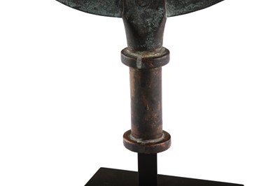 Lot 411 - A COPPER ALLOY PROCESSIONAL STANDARD FINIAL ('ALAM)