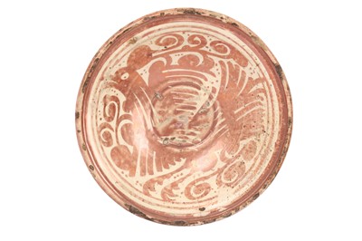Lot 181 - A SMALL HISPANO-MORESQUE COPPER-LUSTRE POTTERY DISH WITH A ROOSTER