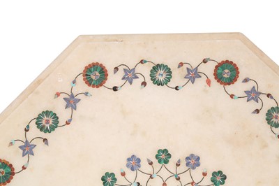 Lot 206 - AN OCTAGONAL WHITE MARBLE TABLE TOP WITH FLORAL PIETRA DURA INLAYS