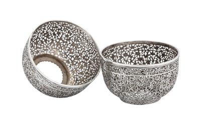 Lot 197 - A pair of early 20th century Iranian (Persian) silver bowls, Isfahan circa 1930