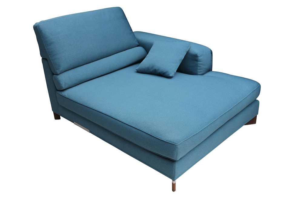 Lot 659 - A contemporary Frigerio blue chaise lounge