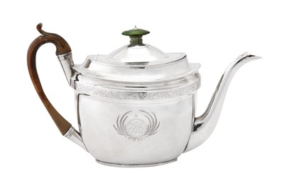 Lot 441 - A George III provincial sterling silver teapot, Newcastle 1801 by John Langlands II (active 1793-1804)