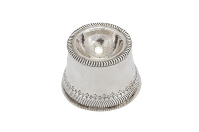 Lot 383 - A George V sterling silver ‘Arts and Crafts’ trencher salts, Birmingham 1910, marked for Millicent Sutherland, of the Duchess of Sutherland Cripples Guild