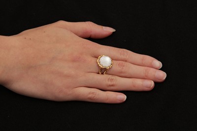 Lot 128 - A dress ring, by Stephen Webster
