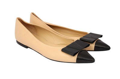 Lot 243 - Chanel Two Tone Pointed Bow Flats - Size 37.5