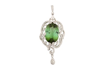 Lot 194 - A green tourmaline and diamond pendant
