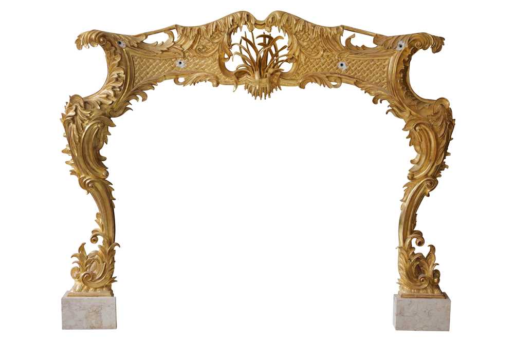 Lot 82 - A VERY LARGE 20TH CENTURY GILTWOOD AND GESSO FIRE SURROUND IN THE ROCOCO TASTE