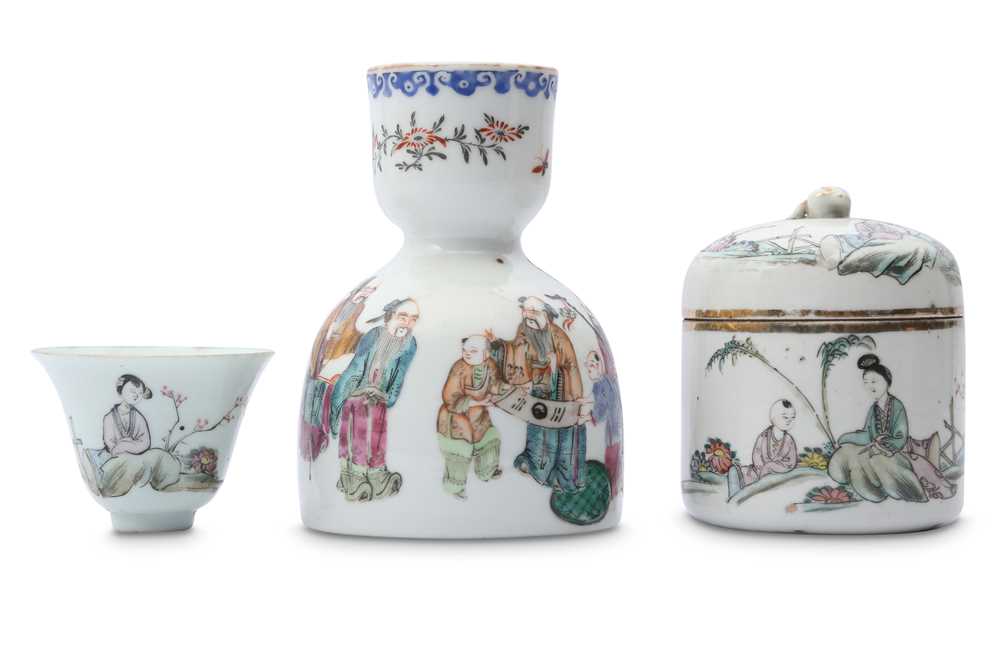 Lot 727 - A CHINESE FAMILLE ROSE WATER POT AND A WINE WARMER.