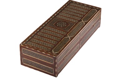 Lot 262 - λ A PORTABLE MICRO-MOSAIC KHATAMKARI BACKGAMMON BOARD