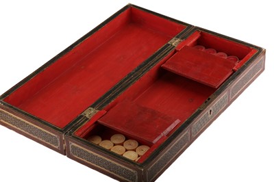 Lot 262 - λ A PORTABLE MICRO-MOSAIC KHATAMKARI BACKGAMMON BOARD