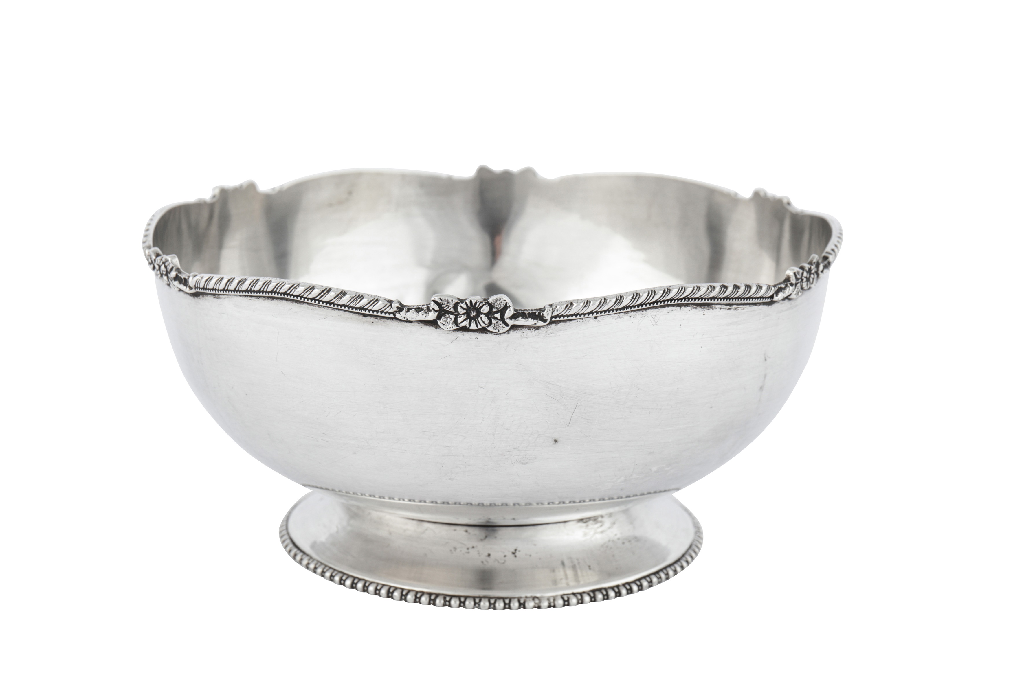 Lot 193 - A late 20th century Indian silver fruit bowl,