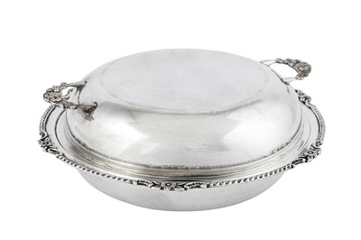 Lot 194 - A late 20th century Indian unmarked silver entree dish, Bombay circa 1980