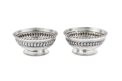 Lot 196 - A near pair of late 20th century Indian silver confectionery bowls, Bombay circa 1980