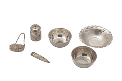 Lot 197 - A mixed group of early 21st century Indian silver items, including two finger bowls, Bombay circa 2002