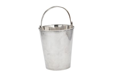 Lot 166 - An early 20th century Chinese export silver ice bucket, Shanghai circa 1930 retailed by Zee Sung
