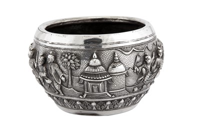 Lot 146 - An early 20th century Indian silver bowl in the Burmese style, Lucknow or Poona circa 1920 by a ‘Peacock’ maker