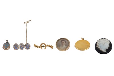 Lot 167 - A collection of jewellery