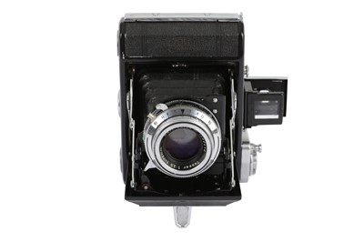 Lot 742 - A Selection of Zeiss Ikon Ikonta A 521 Folding Cameras