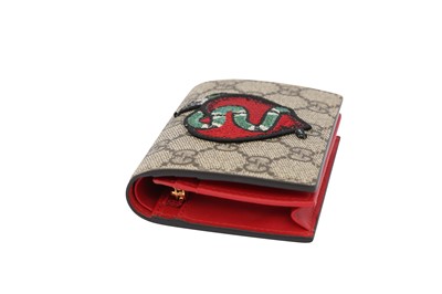 Lot 177 - Gucci Beige Supreme Heart & Snake Wallet