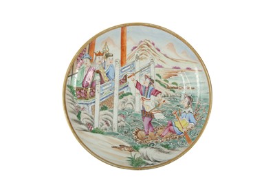 Lot 627 - A CHINESE FAMILLE ROSE 'IMMORTALS' DISH.
