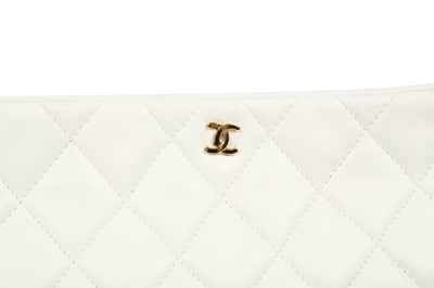 Lot 485 - Chanel White Quilted Clutch