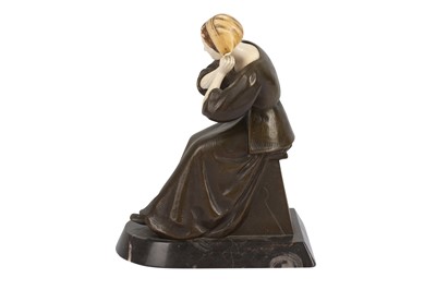 Lot 389 - A late 19th to early 20th Century bronze figure of a seated female