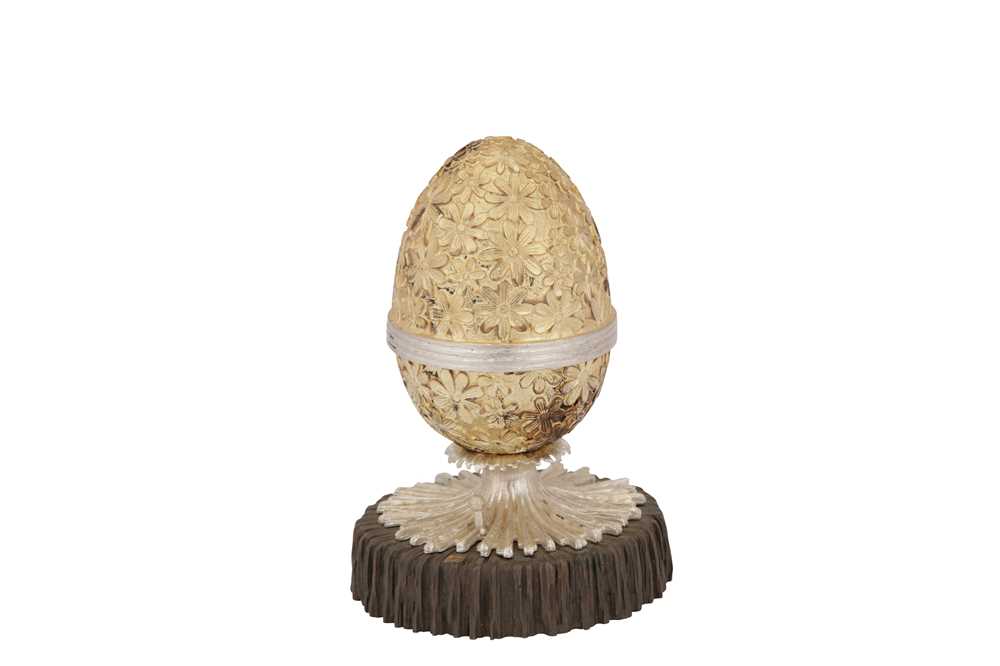 Lot 400 - An Elizabeth II sterling silver parcel gilt novelty surprise musical easter egg, London 1982 by Christopher Nigel Lawrence