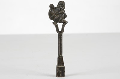 Lot 163 - A CHINESE GILT BRONZE TUNING KEY, QIN ZHEN YAO....