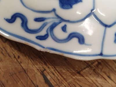 Lot 693 - FIVE CHINESE BLUE AND WHITE PIECES.